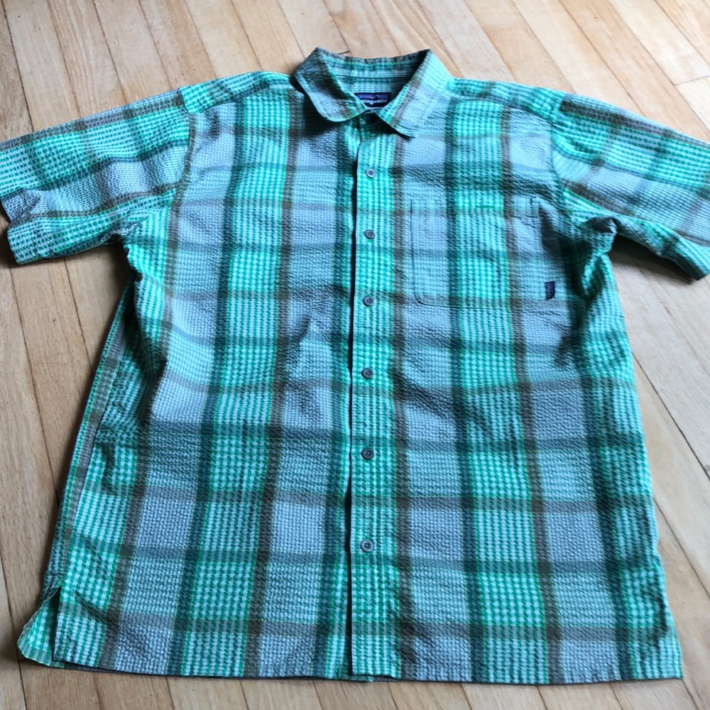 Patagonia short sleeve button up shirt
